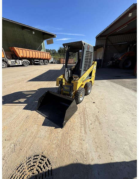 Gehl 1640 - Meža tehnika: foto 2 Gehl 1640 - Meža tehnika: foto 2