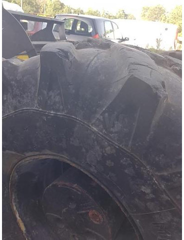 Michelin 18R19.5XF - Riepas un diski: foto 4 Michelin 18R19.5XF - Riepas un diski: foto 4