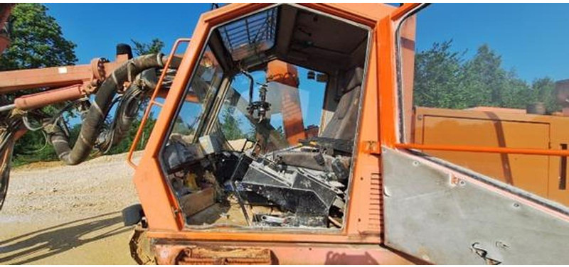 Tamrock Ranger 500 - Urbšanas mašīna: foto 5 Tamrock Ranger 500 - Urbšanas mašīna: foto 5