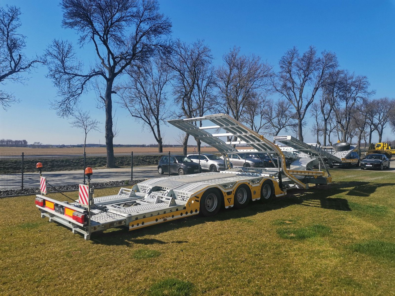 ALPHAMAX 3 AXLE TRUCK TRANSPORTER VEGA TRAILER - Puspiekabe autovedējs: foto 2 ALPHAMAX 3 AXLE TRUCK TRANSPORTER VEGA TRAILER - Puspiekabe autovedējs: foto 2