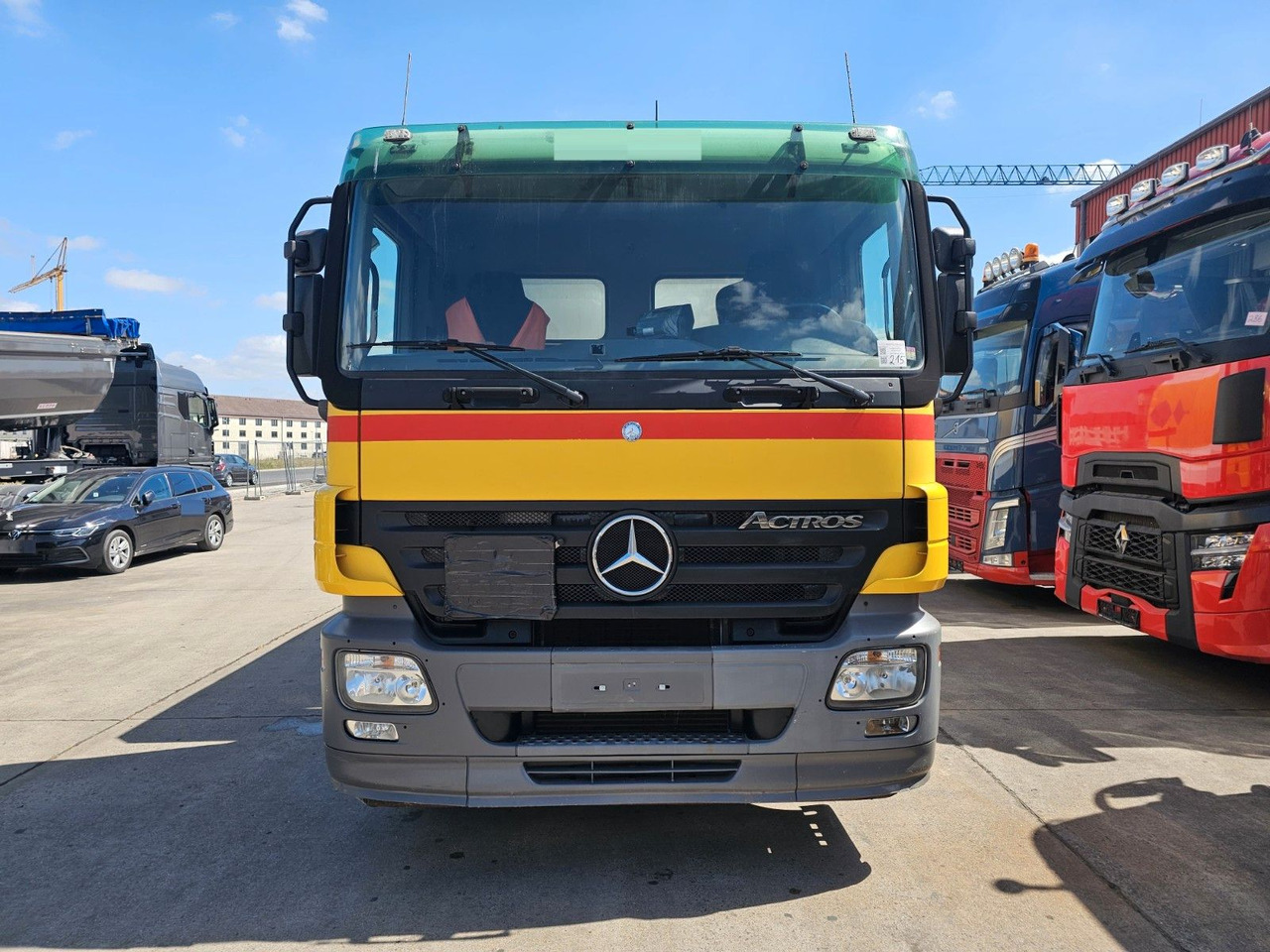 Mercedes-Benz ACTROS 1832 * OBER-& UNTER * 2 KAMMER * KLIMA * - Autocisterna: foto 2 Mercedes-Benz ACTROS 1832 * OBER-& UNTER * 2 KAMMER * KLIMA * - Autocisterna: foto 2