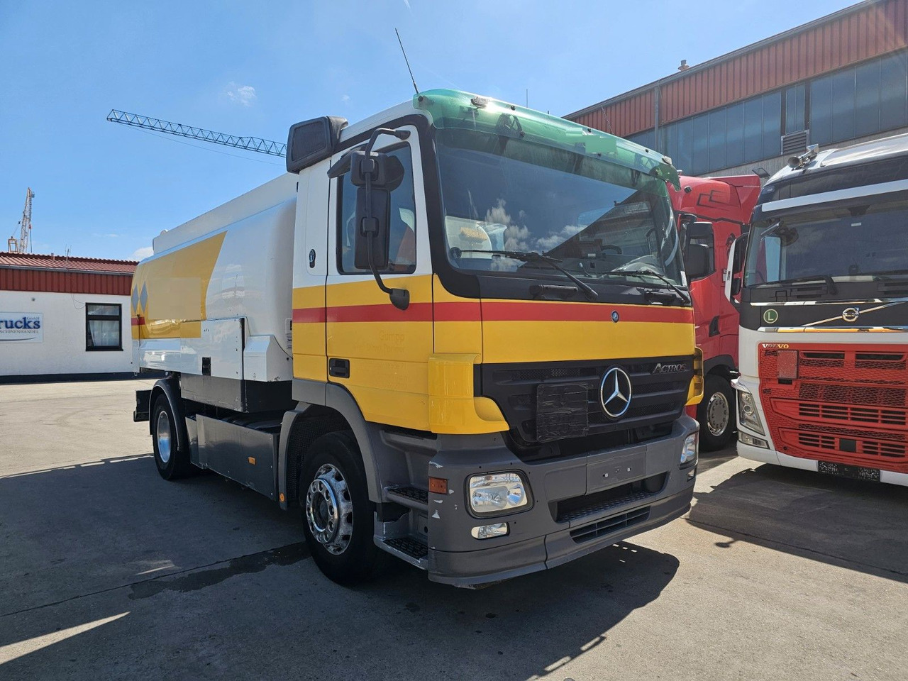 Mercedes-Benz ACTROS 1832 * OBER-& UNTER * 2 KAMMER * KLIMA * - Autocisterna: foto 3 Mercedes-Benz ACTROS 1832 * OBER-& UNTER * 2 KAMMER * KLIMA * - Autocisterna: foto 3