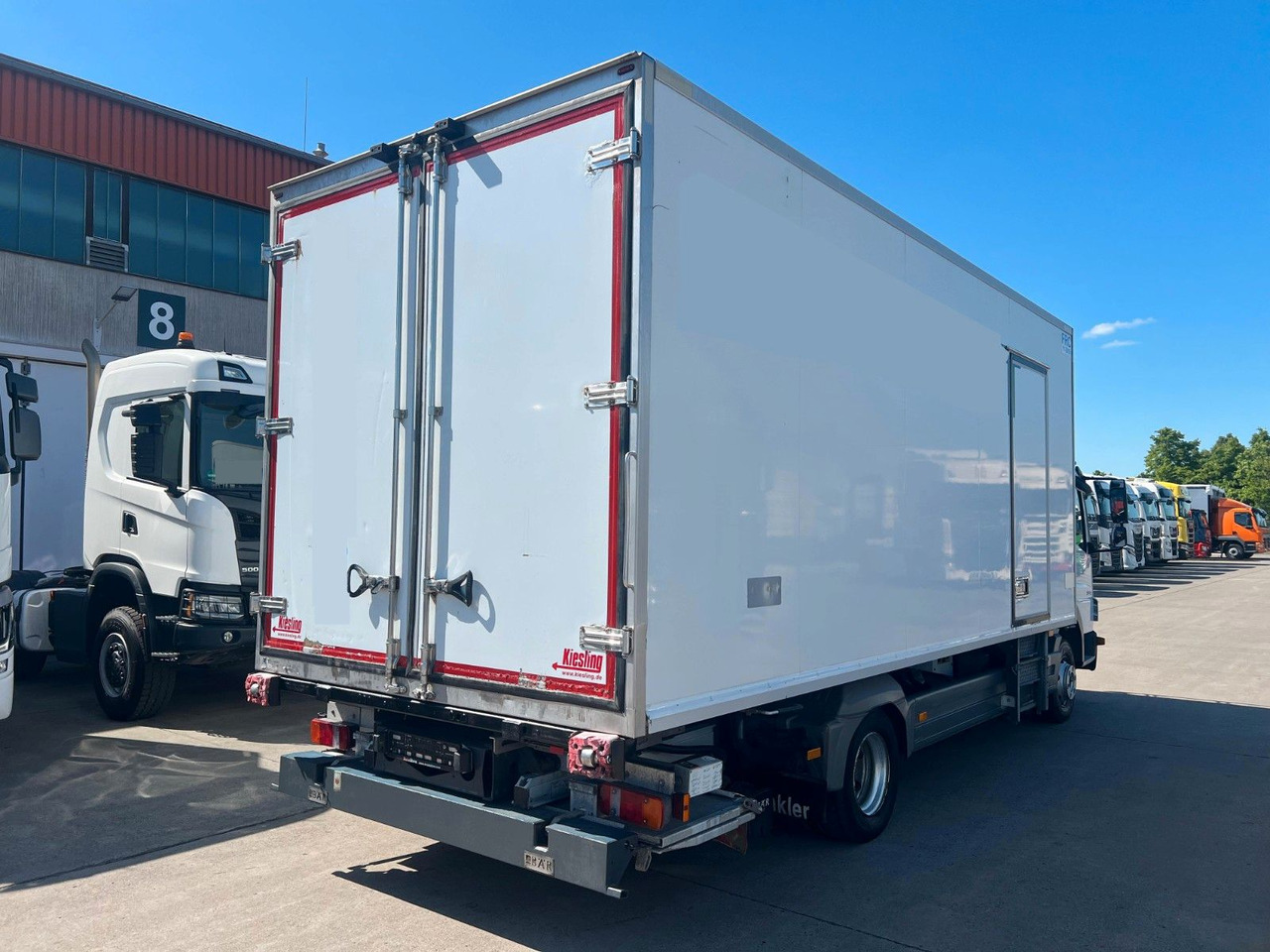 Mercedes-Benz Atego 1224 * KLIMA * THERMO KING * BÄR 1,5t * - Kravas automašīna refrižerators: foto 4 Mercedes-Benz Atego 1224 * KLIMA * THERMO KING * BÄR 1,5t * - Kravas automašīna refrižerators: foto 4
