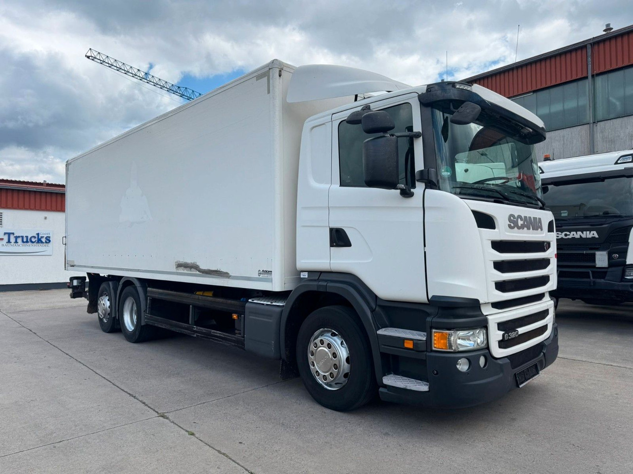 Scania P 380 * KOFFER * LBW 3 TON * LENK / LIFTACHSE * - Kravas automašīna ar slēgto virsbūvi: foto 2 Scania P 380 * KOFFER * LBW 3 TON * LENK / LIFTACHSE * - Kravas automašīna ar slēgto virsbūvi: foto 2