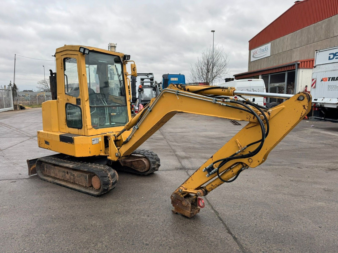 Schaeff ZRH 16 * MINIBAGGER * 3,3 TON * SCHNELLWECHSLER - Mini-ekskavators: foto 4 Schaeff ZRH 16 * MINIBAGGER * 3,3 TON * SCHNELLWECHSLER - Mini-ekskavators: foto 4