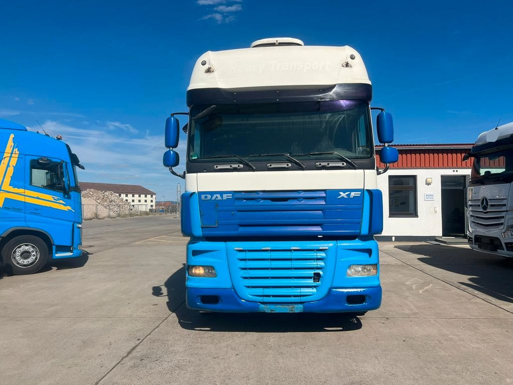 DAF XF 105.460 * VERST.SATTELKUPP * ANALOGTACHO * - Vilcējs: foto 2 DAF XF 105.460 * VERST.SATTELKUPP * ANALOGTACHO * - Vilcējs: foto 2