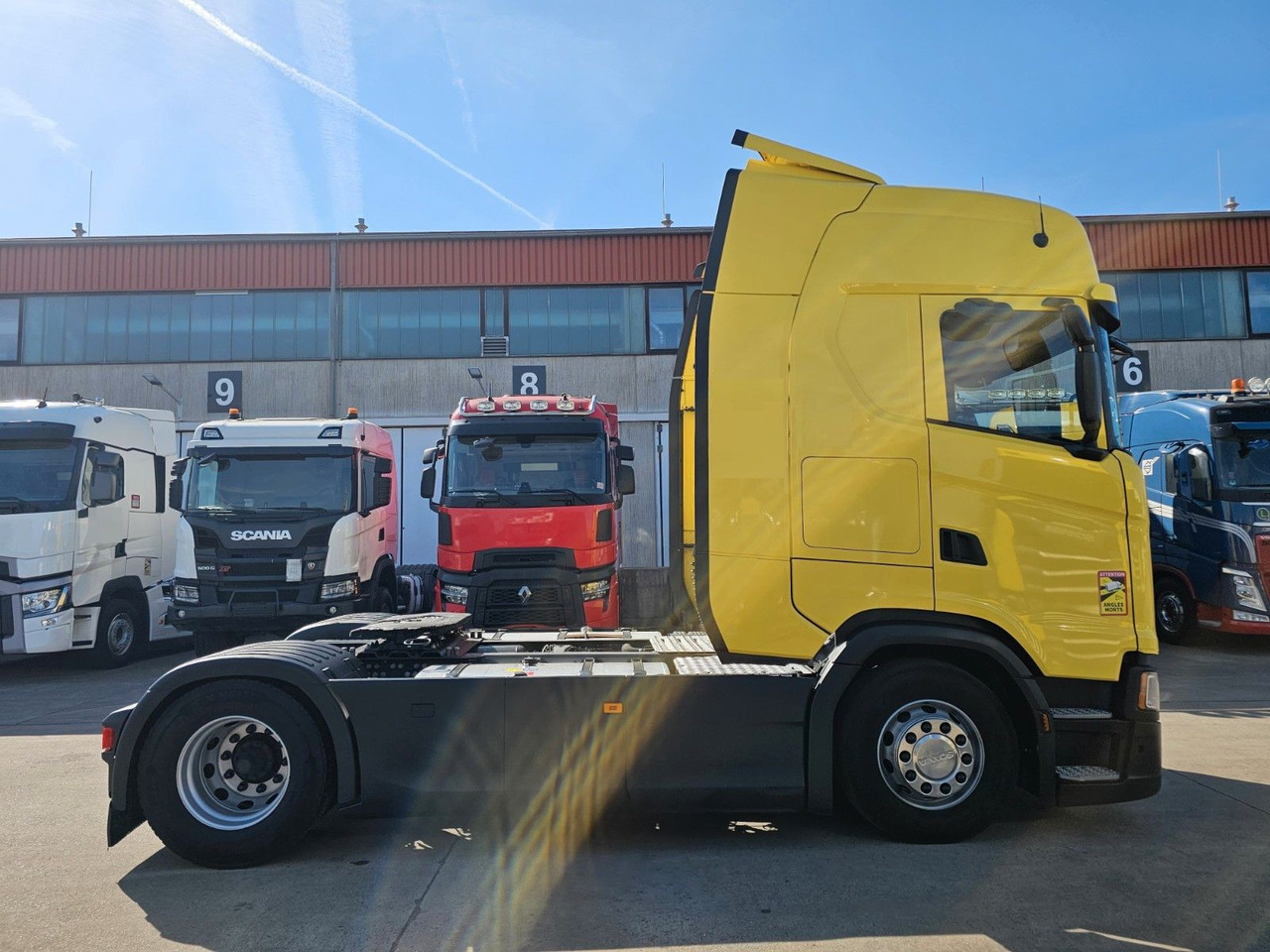 Scania S450 *RETARDER*2xTANK*ACC*TV*MIKROWELLE*2X VORHA - Vilcējs: foto 4 Scania S450 *RETARDER*2xTANK*ACC*TV*MIKROWELLE*2X VORHA - Vilcējs: foto 4