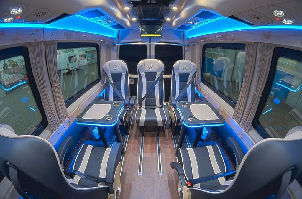 Mercedes-Benz Sprinter 319 VIP 8+1 Mercedes-Benz Sprinter 319 VIP 8+1 - Mikroautobuss, Pasažieru furgons: foto 3 Mercedes-Benz Sprinter 319 VIP 8+1 Mercedes-Benz Sprinter 319 VIP 8+1 - Mikroautobuss, Pasažieru furgons: foto 3