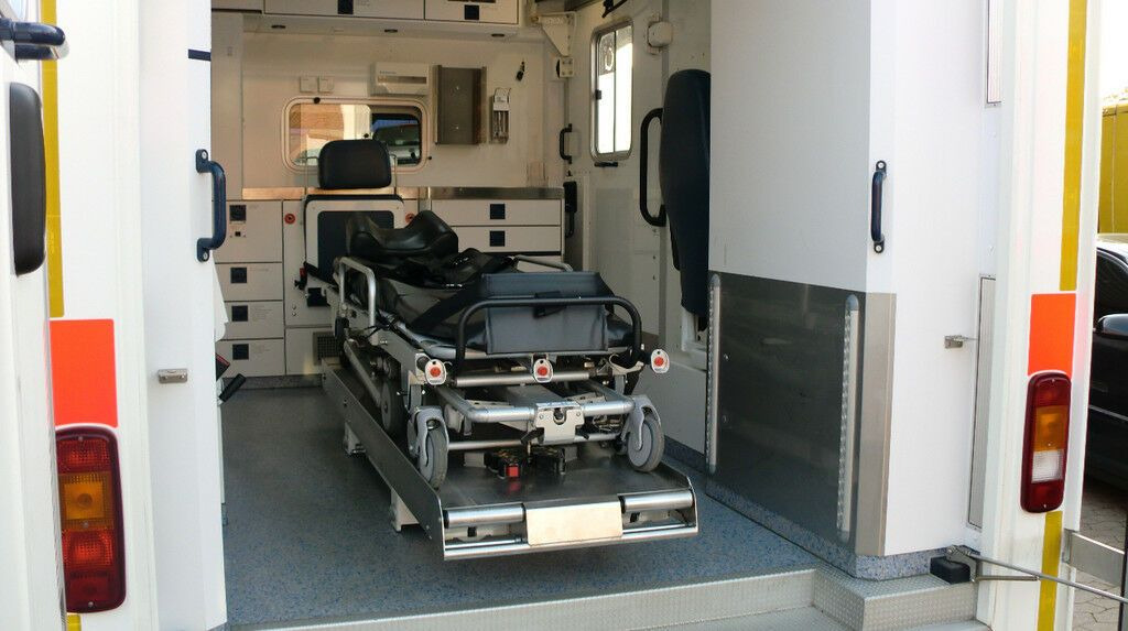 Ātrās palīdzības mašīna Mercedes-Benz Sprinter 516  // inkl. 1 Jahr Garantie: foto 9