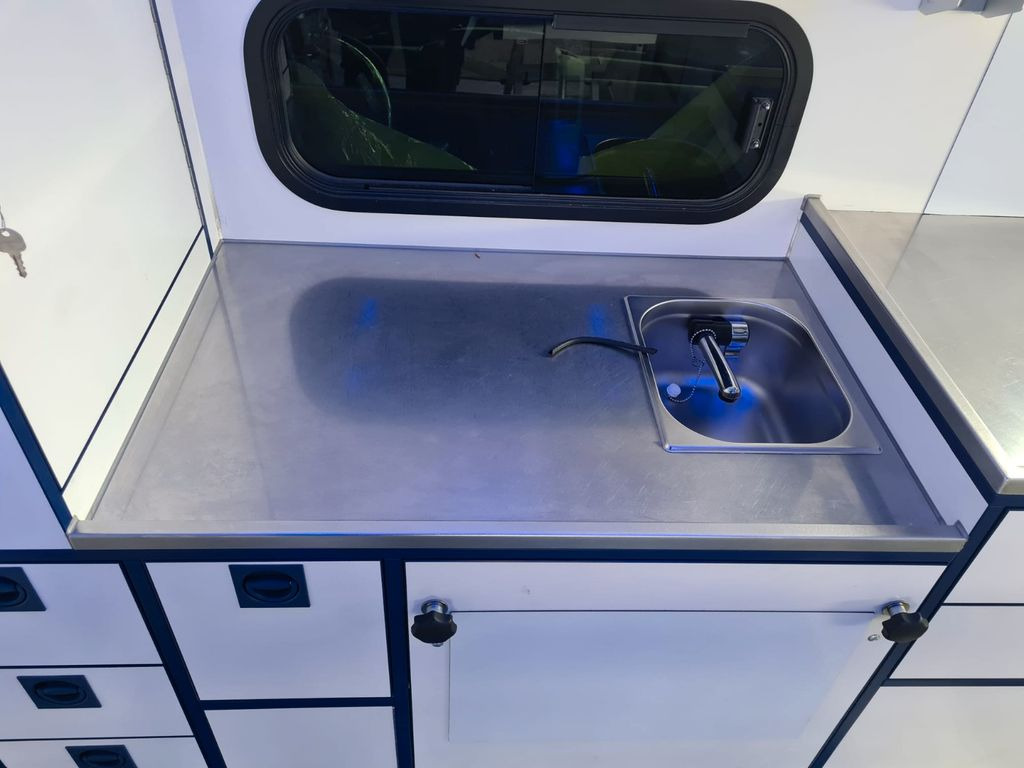 Ātrās palīdzības mašīna Mercedes-Benz Sprinter 519   Tierarzt  Garantie: foto 7