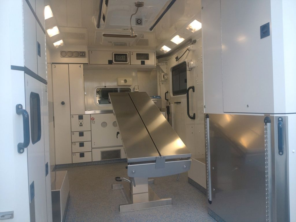 Ātrās palīdzības mašīna Mercedes-Benz Sprinter 519   Tierarzt  Garantie: foto 19
