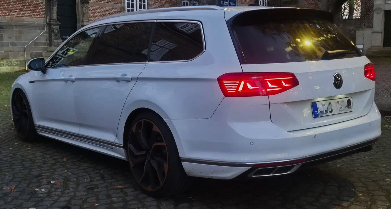 Volkswagen Passat 4-motion R line 9x20 Zoll - Universālis: foto 4 Volkswagen Passat 4-motion R line 9x20 Zoll - Universālis: foto 4