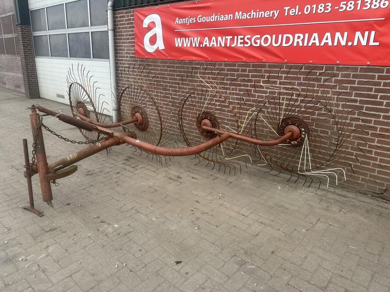 4 bords gedragen acrobaat - Gebruikt - Vālotājs/ Ārdītājs: foto 2 4 bords gedragen acrobaat - Gebruikt - Vālotājs/ Ārdītājs: foto 2