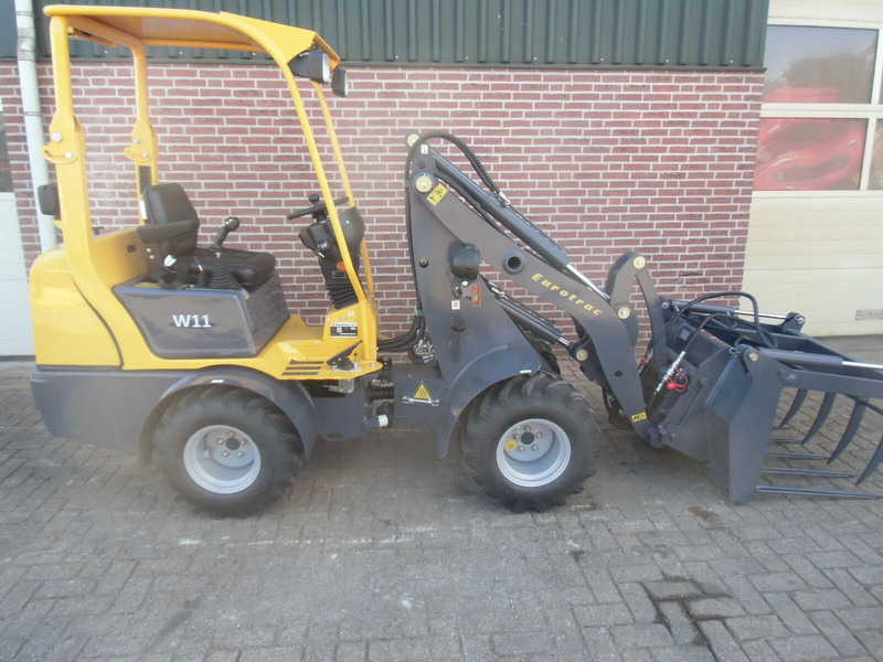 Eurotrac N4511, W11 - Mini pašizgāzējs: foto 1 Eurotrac N4511, W11 - Mini pašizgāzējs: foto 1