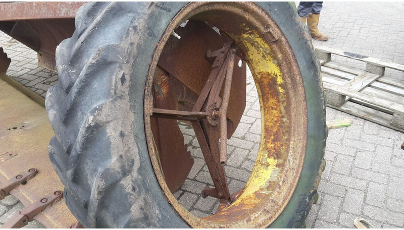 Goodyear - Riepas un diski: foto 1 Goodyear - Riepas un diski: foto 1