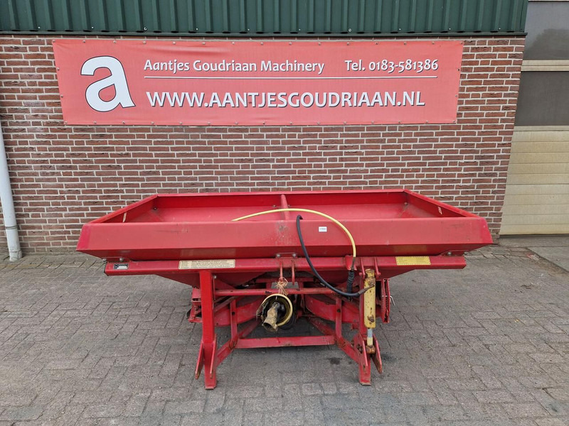 Lely - Minerālmēslu izkliedētājs: foto 1 Lely - Minerālmēslu izkliedētājs: foto 1