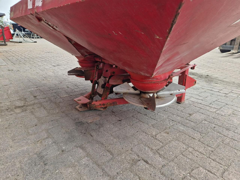 Lely - Minerālmēslu izkliedētājs: foto 5 Lely - Minerālmēslu izkliedētājs: foto 5
