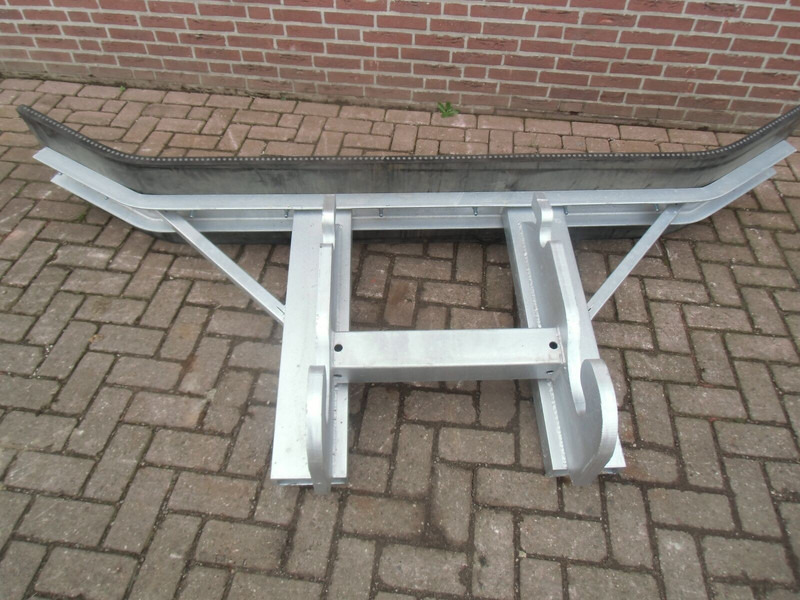 N4610, Rubberschuif CW 2/3 - Augsnes apstrādes tehnika: foto 1 N4610, Rubberschuif CW 2/3 - Augsnes apstrādes tehnika: foto 1