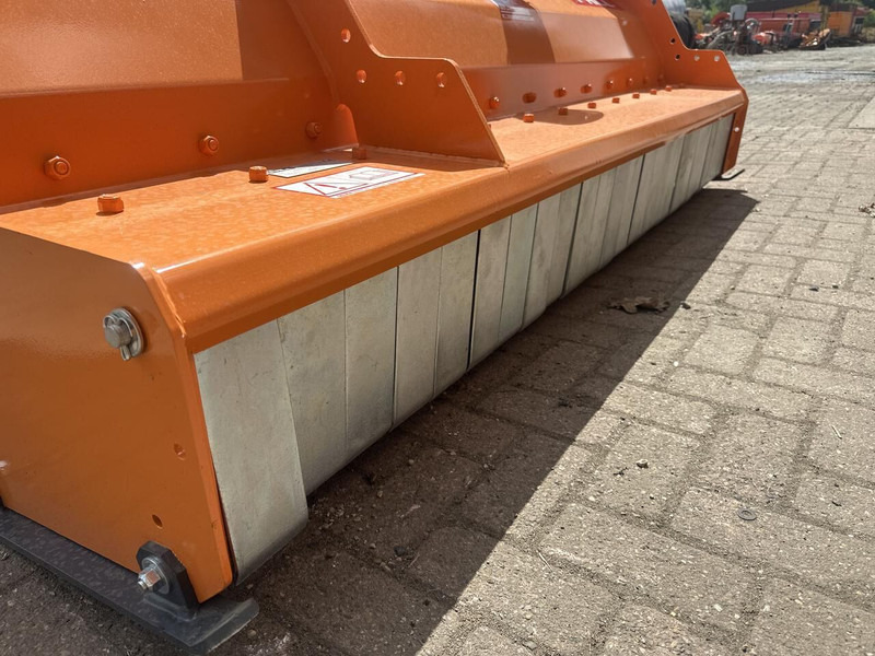 Jaunā Pļaujmašīna-smalcinātājs/ Mulčētājs Unika 2300: foto 8