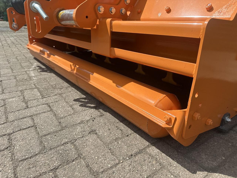 Jaunā Pļaujmašīna-smalcinātājs/ Mulčētājs Unika 2300: foto 7
