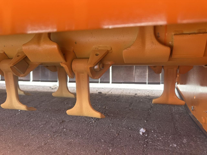 Jaunā Pļaujmašīna-smalcinātājs/ Mulčētājs Unika 2300: foto 6