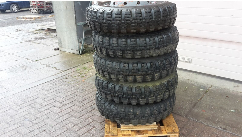 Vredestein - Riepas un diski: foto 1 Vredestein - Riepas un diski: foto 1