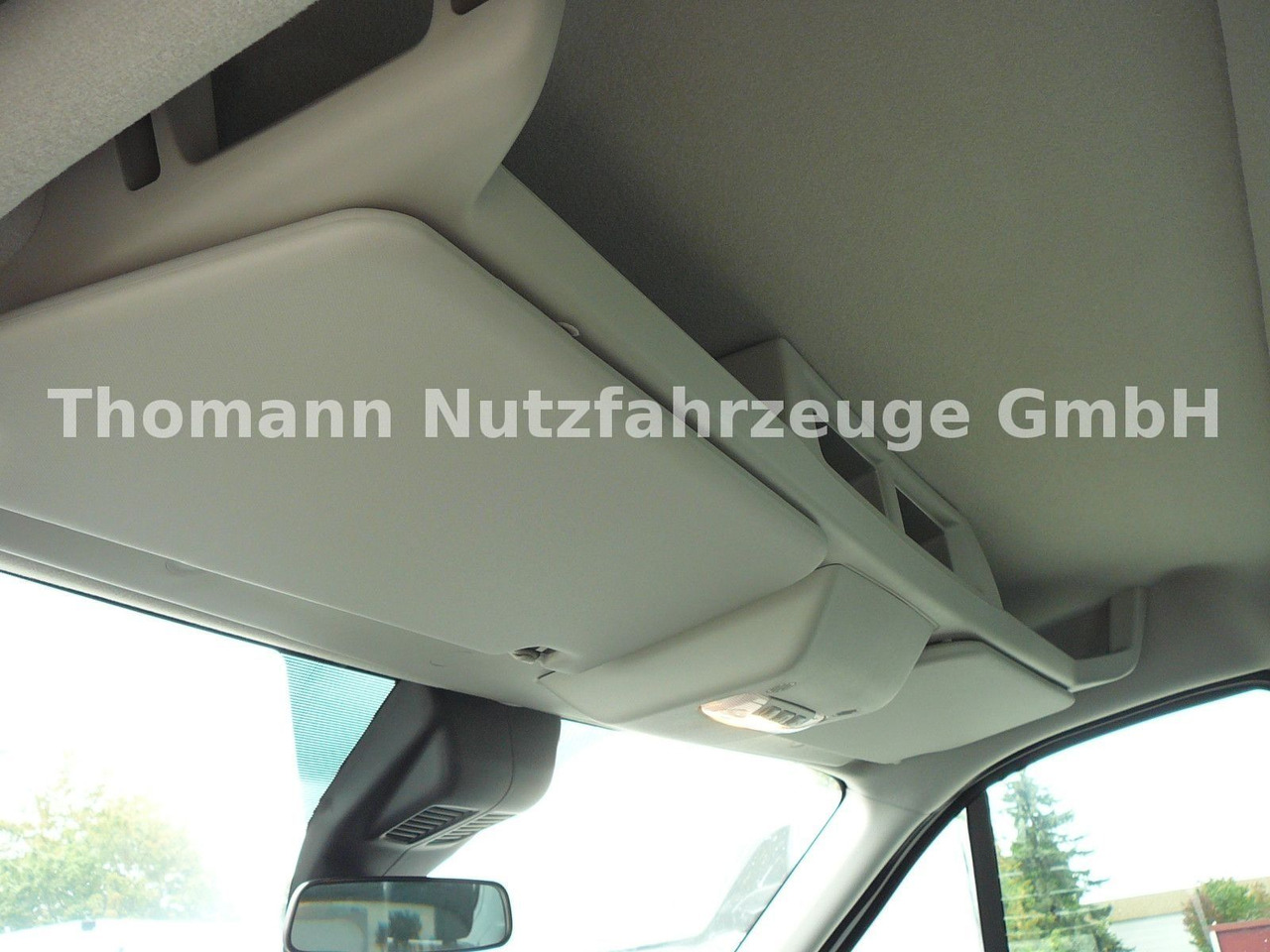 Jaunā Automašīna ar kravas platformu Ford Transit Pritsche Doppelkabine Ford Transit Pritsche Doppelkabine: foto 15
