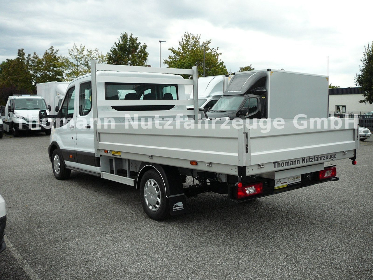 Ford Transit Pritsche Doppelkabine Ford Transit Pritsche Doppelkabine - Automašīna ar kravas platformu: foto 4 Ford Transit Pritsche Doppelkabine Ford Transit Pritsche Doppelkabine - Automašīna ar kravas platformu: foto 4