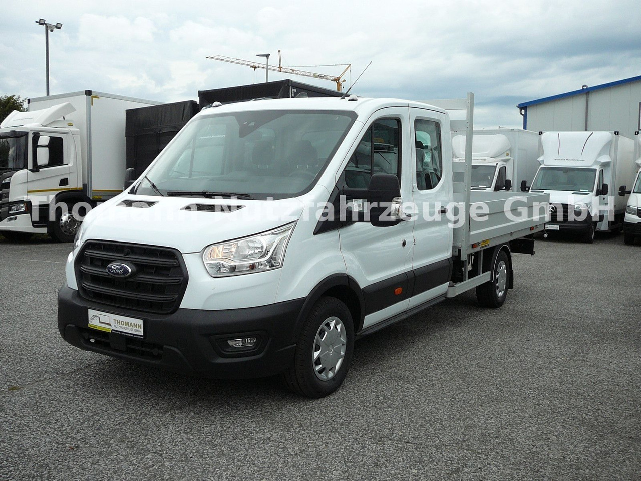Ford Transit Pritsche Doppelkabine Ford Transit Pritsche Doppelkabine - Automašīna ar kravas platformu: foto 1 Ford Transit Pritsche Doppelkabine Ford Transit Pritsche Doppelkabine - Automašīna ar kravas platformu: foto 1