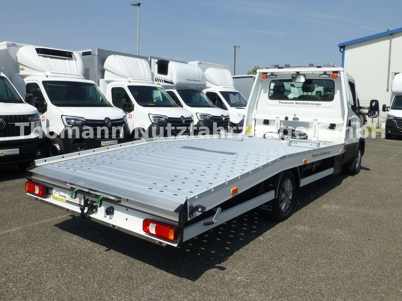 Iveco Daily 35S18 Autotransporter Aut. Luftfed. NAVI - Auto evakuators: foto 4 Iveco Daily 35S18 Autotransporter Aut. Luftfed. NAVI - Auto evakuators: foto 4