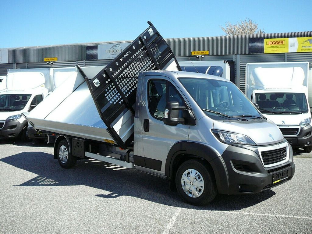 Peugeot Boxer Pritsche 3 Seiten Kipper Premiumaufbau - Komercauto pašizgāzējs: foto 4 Peugeot Boxer Pritsche 3 Seiten Kipper Premiumaufbau - Komercauto pašizgāzējs: foto 4