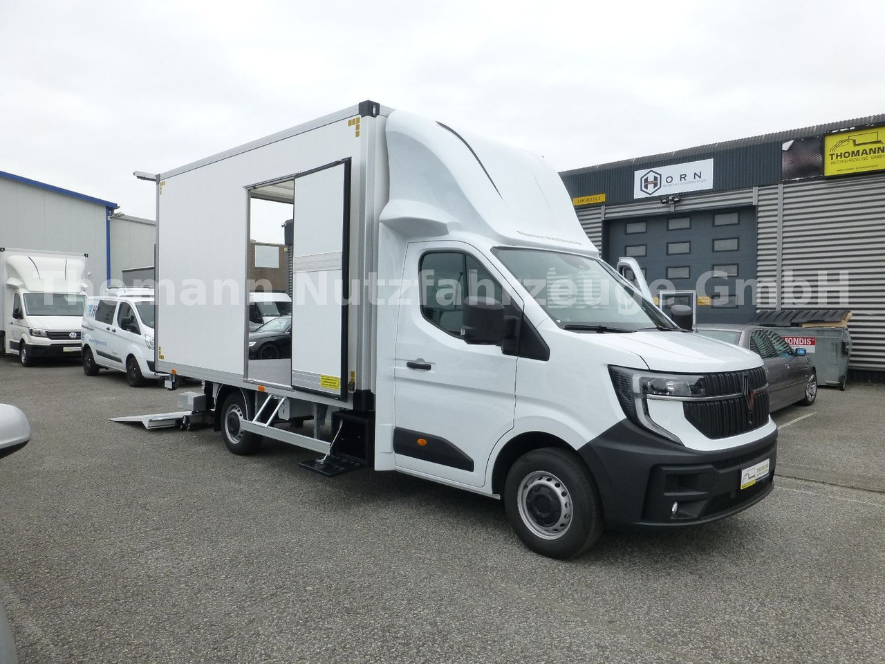 Renault NEW Master 2025 Koffer mit BÄR Ladebordwand - Furgons ar slēgtā virsbūve: foto 4 Renault NEW Master 2025 Koffer mit BÄR Ladebordwand - Furgons ar slēgtā virsbūve: foto 4
