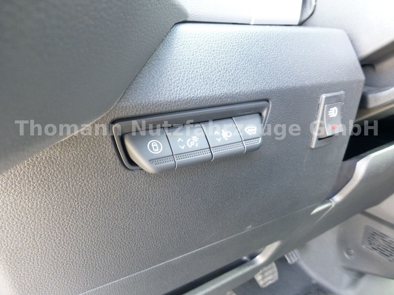 Komercauto refrižerators Renault NEW Master Kühlkastenwagen Xarios 300 GH: foto 33