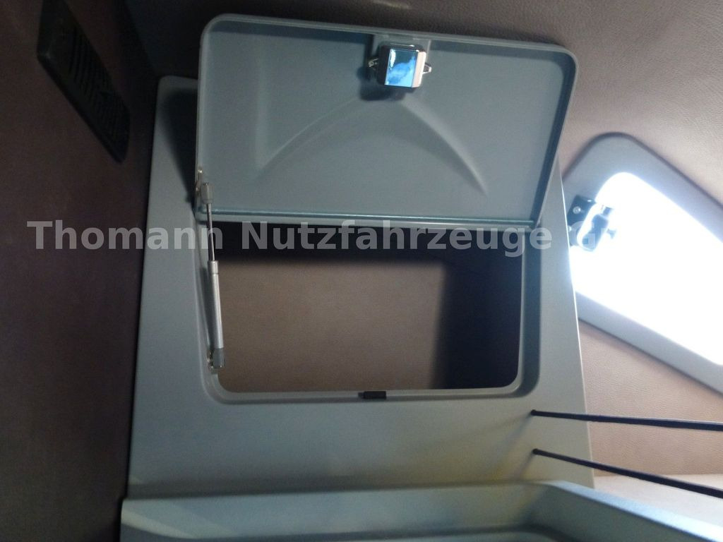 Jaunā Furgons ar tentu Renault Pritsche Plane mit Schlafkabine hinten: foto 19