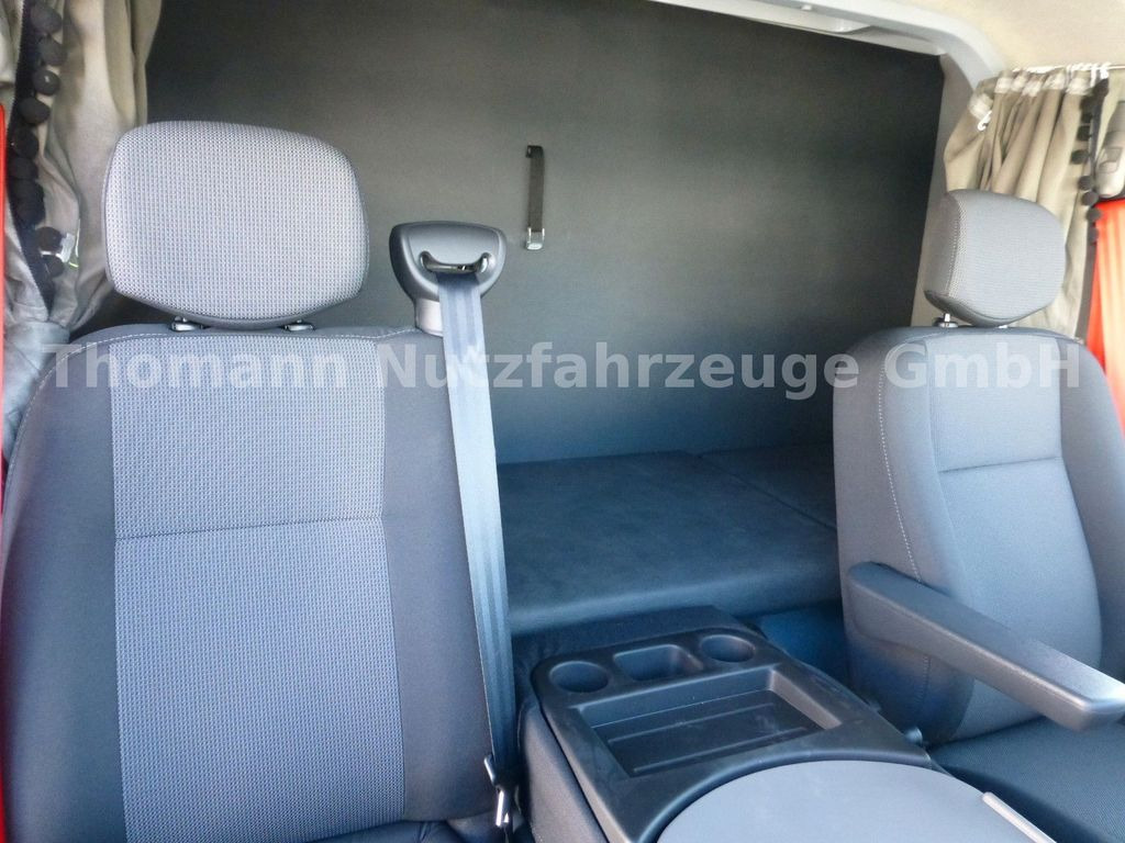 Jaunā Furgons ar tentu Renault Pritsche Plane mit Schlafkabine hinten: foto 16