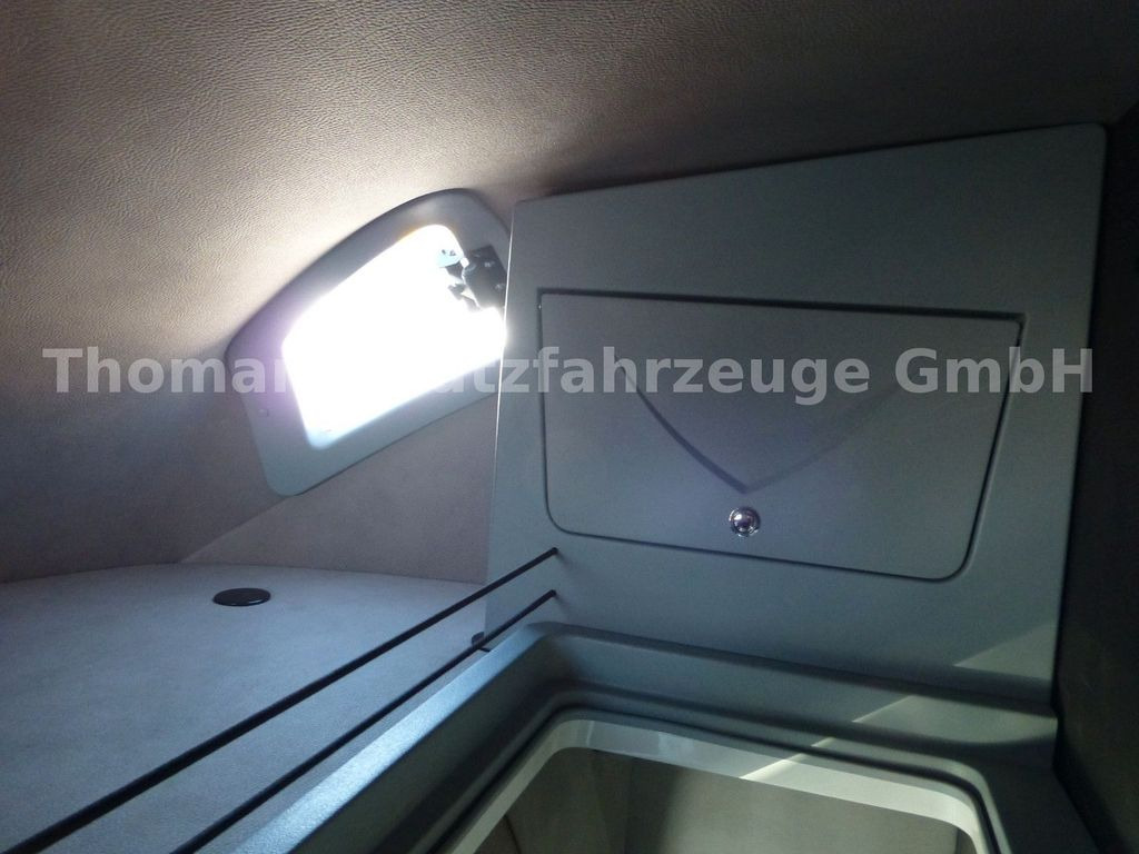 Jaunā Furgons ar tentu Renault Pritsche Plane mit Schlafkabine hinten: foto 18