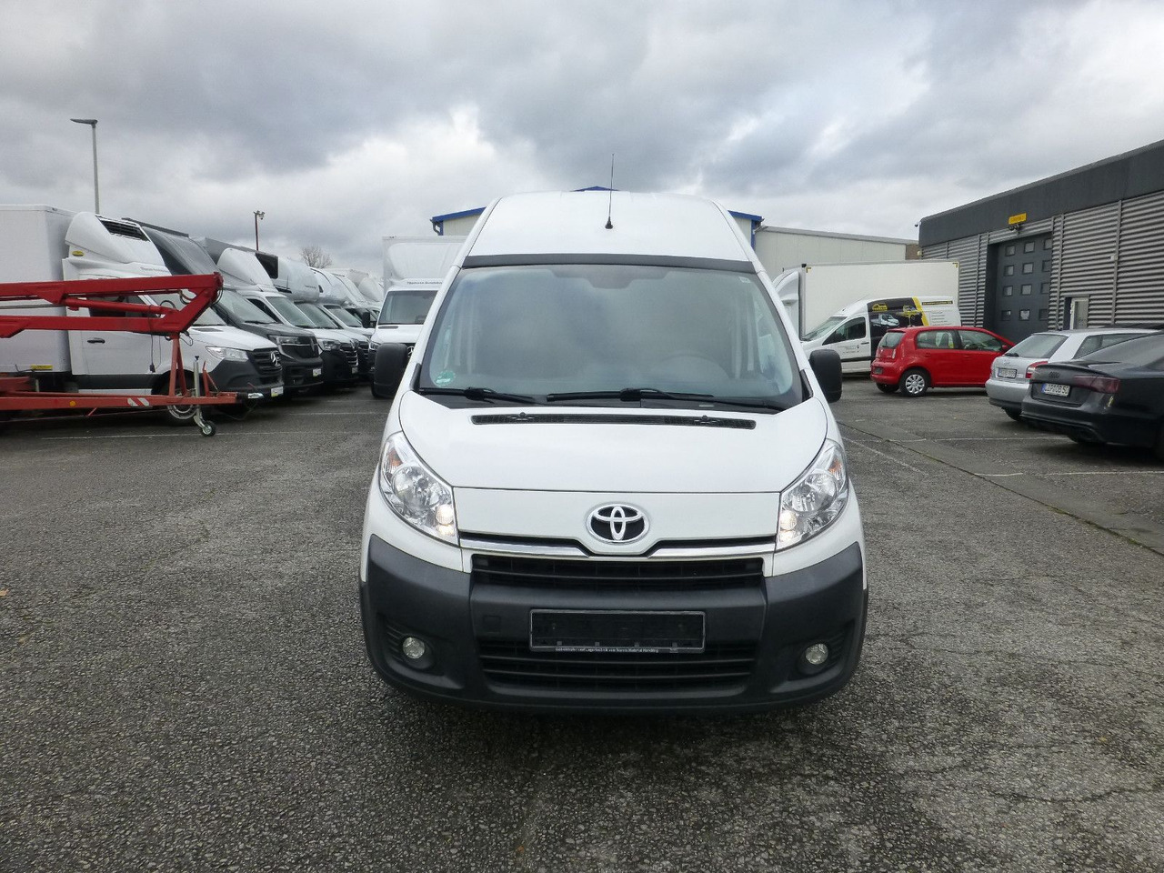 Toyota PROACE 2.0d L2H2 Klima Standheizung - Mazs furgons: foto 3 Toyota PROACE 2.0d L2H2 Klima Standheizung - Mazs furgons: foto 3