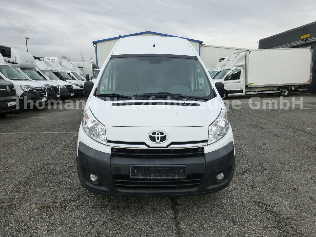 Toyota PROACE 2.0d L2H2 Klima Standheizung - Mazs furgons: foto 3 Toyota PROACE 2.0d L2H2 Klima Standheizung - Mazs furgons: foto 3