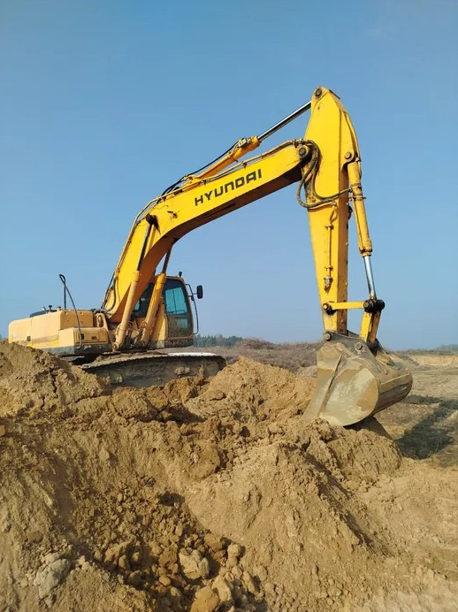 Hyundai 290 NLC-7A - Kāpurķēžu ekskavators: foto 1 Hyundai 290 NLC-7A - Kāpurķēžu ekskavators: foto 1