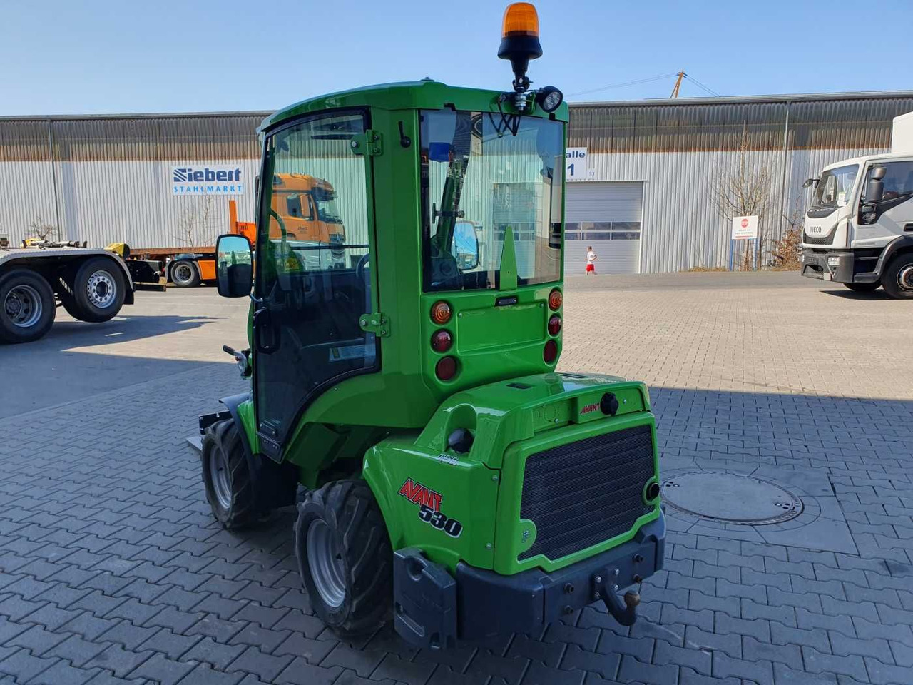 Avant Tecno 530 / nur 126h! /  Inkl. Anbaugeräte! / 2018 līzingu Avant Tecno 530 / nur 126h! /  Inkl. Anbaugeräte! / 2018: foto 7