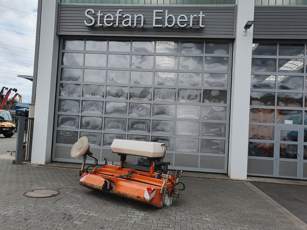 Bema 25 Dual Kehrmaschine / 2.050 mm / 2020 - Birste: foto 1 Bema 25 Dual Kehrmaschine / 2.050 mm / 2020 - Birste: foto 1