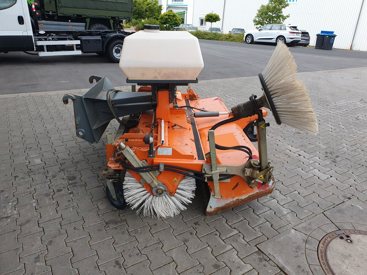 Bema 25 Dual Kehrmaschine / 2.050 mm / 2020 - Birste: foto 5 Bema 25 Dual Kehrmaschine / 2.050 mm / 2020 - Birste: foto 5