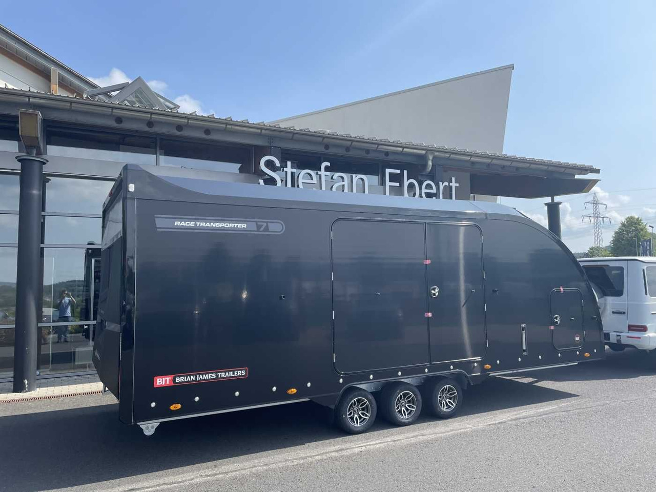 Brian James Race Transporter 7 / 6,16 m 3.500 kg - Piekabe autovedējs: foto 1 Brian James Race Transporter 7 / 6,16 m 3.500 kg - Piekabe autovedējs: foto 1