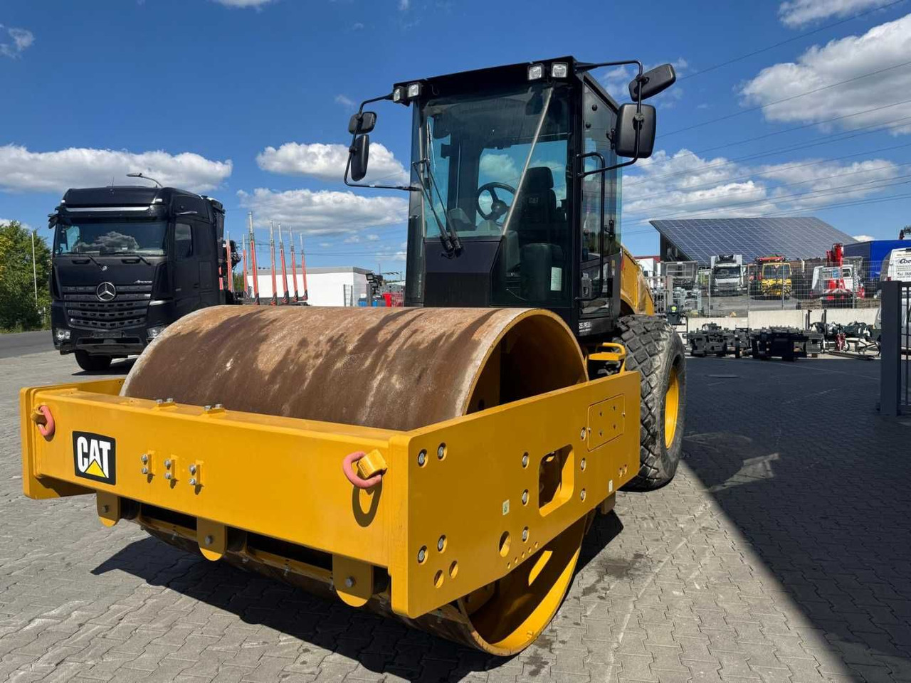 CAT CS66B / 2017 / nur 83h! / Klima / neuwertig! - Vibrorullis: foto 4 CAT CS66B / 2017 / nur 83h! / Klima / neuwertig! - Vibrorullis: foto 4