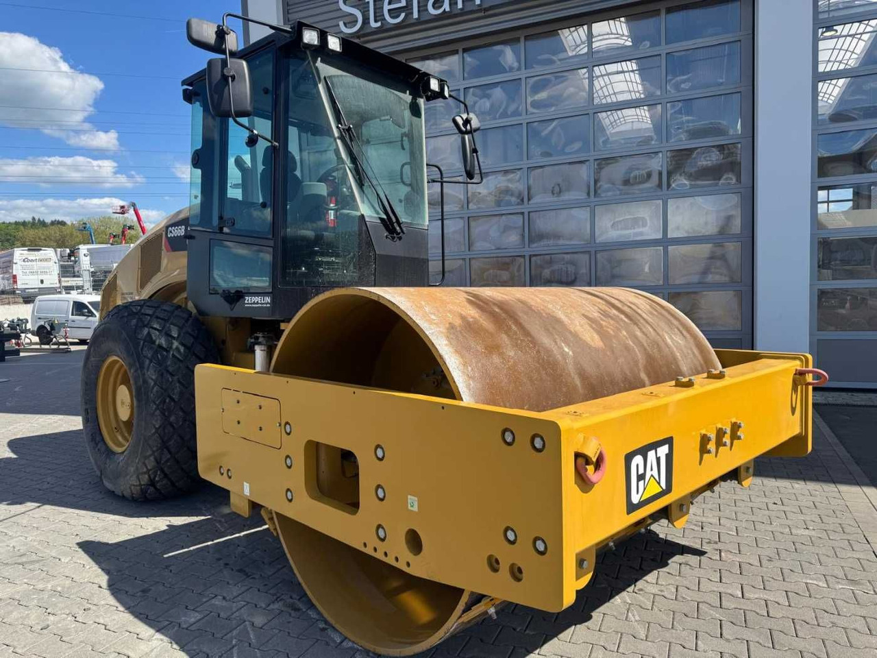 CAT CS66B / 2017 / nur 83h! / Klima / neuwertig! - Vibrorullis: foto 2 CAT CS66B / 2017 / nur 83h! / Klima / neuwertig! - Vibrorullis: foto 2