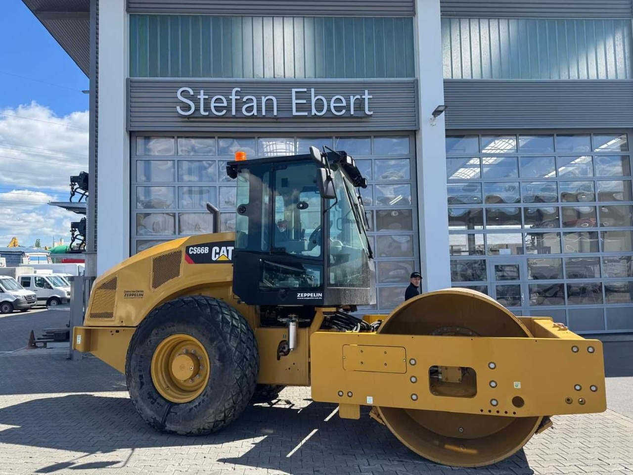 CAT CS66B / 2017 / nur 83h! / Klima / neuwertig! - Vibrorullis: foto 1 CAT CS66B / 2017 / nur 83h! / Klima / neuwertig! - Vibrorullis: foto 1