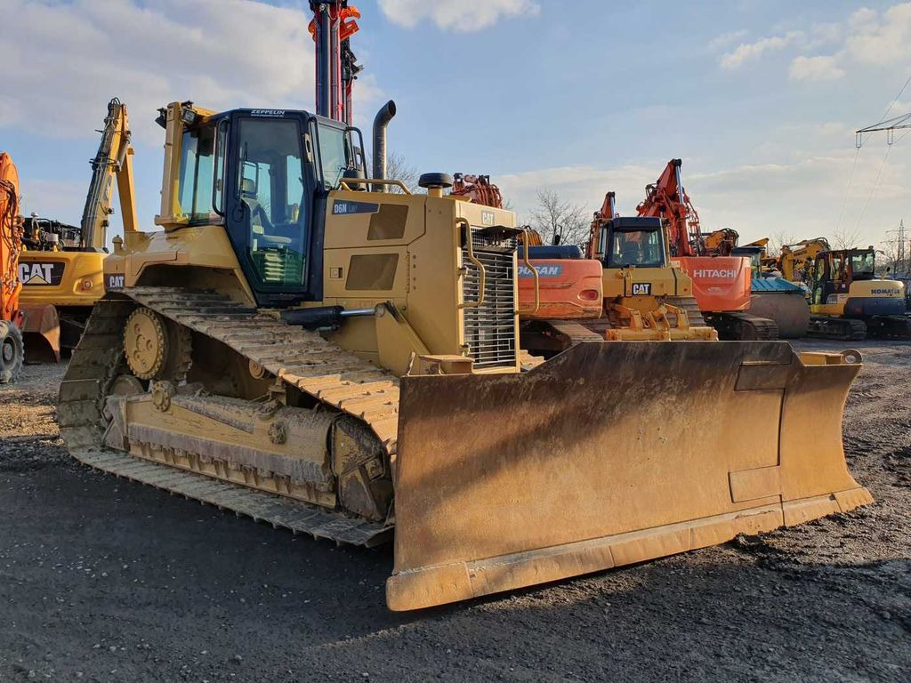 CAT D6N LGP / 7.374h / 6-Wege Klappschild / Bj: 2017 CAT D6N LGP / 7.374h / 6-Wege Klappschild / Bj: 2017 - Buldozers: foto 1 CAT D6N LGP / 7.374h / 6-Wege Klappschild / Bj: 2017 CAT D6N LGP / 7.374h / 6-Wege Klappschild / Bj: 2017 - Buldozers: foto 1