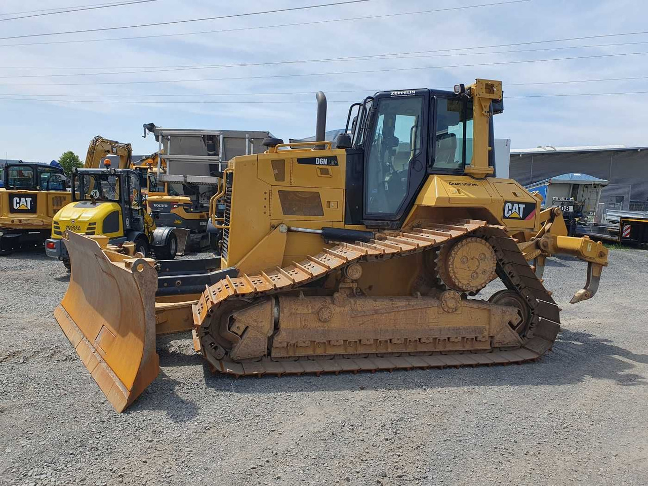 CAT D6N LGP / 8.524h / Klappschild / Ripper - Buldozers: foto 1 CAT D6N LGP / 8.524h / Klappschild / Ripper - Buldozers: foto 1