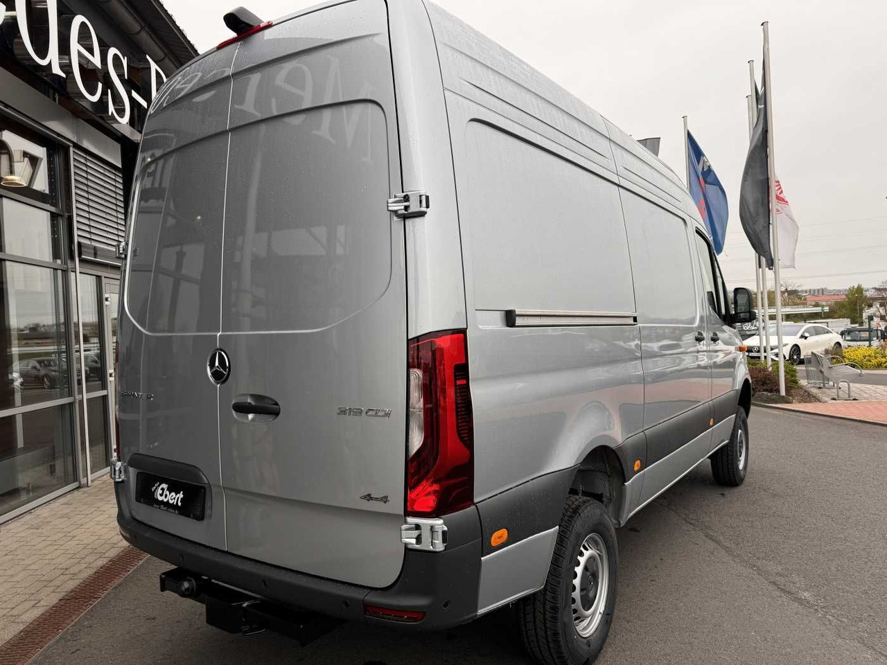 Mercedes-Benz Sprinter 319 CDI 4x4 3665 Klima Standheiz AHK - Citas iekārtas: foto 4 Mercedes-Benz Sprinter 319 CDI 4x4 3665 Klima Standheiz AHK - Citas iekārtas: foto 4
