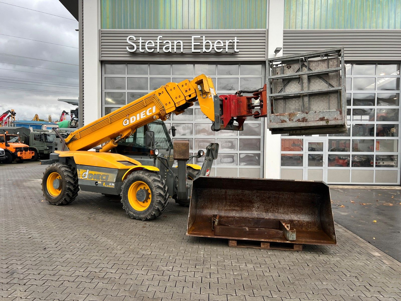 Dieci Icarus 40.16 ET 166 / 4.238 h / 2003 - Riteņu iekrāvējs: foto 1 Dieci Icarus 40.16 ET 166 / 4.238 h / 2003 - Riteņu iekrāvējs: foto 1